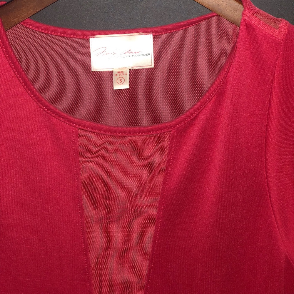 Red dress - Picture 2 of 3